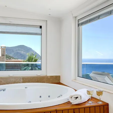 Sleeps 8 Pool Air Con Wifi * Kalkan