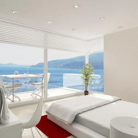 Sleeps 8 Pool Air Con Wifi *